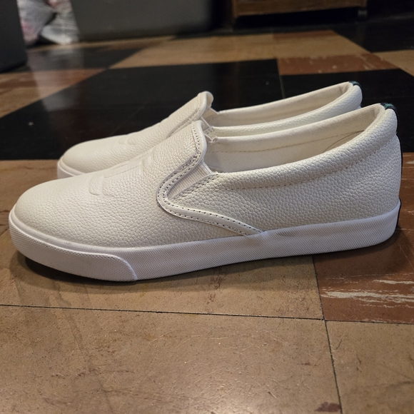 Lauren Ralph Lauren slip on shos sneakers in a women's size 7.5. EUC - Picture 3 of 14